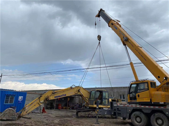 太谷区25吨吊车的工作半径是多少？