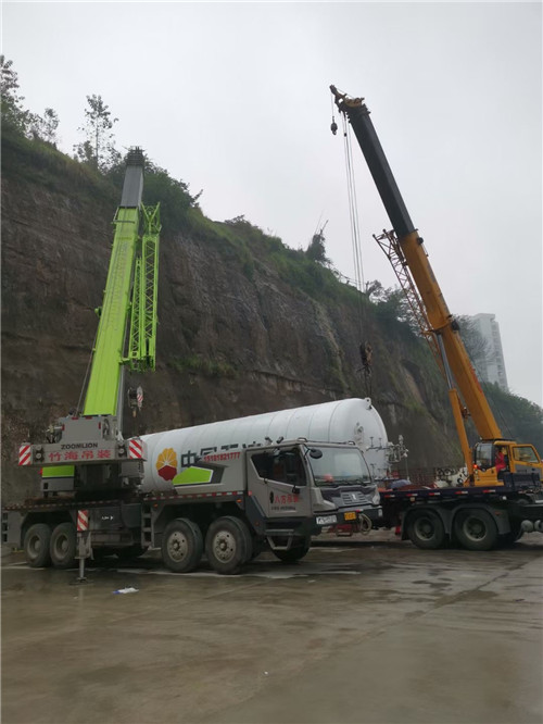 太谷区“不怕风雨冻”—— 吊车的 “恶劣环境适应” 技术